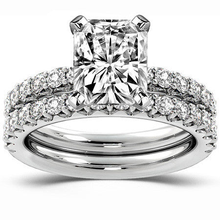 Round Brilliant Moissanite Shared-Prong Semi-Eternity Ring (0.42ct)