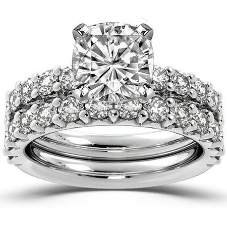 Round Brilliant Moissanite Shared-Prong Semi-Eternity Ring (0.72ct)