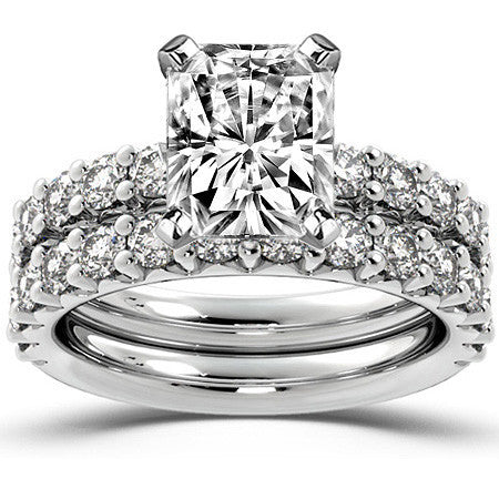 Round Brilliant Moissanite Shared-Prong Semi-Eternity Ring (0.72ct)