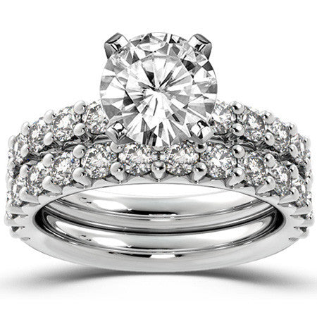 Round Brilliant Moissanite Shared-Prong Semi-Eternity Ring (0.72ct)