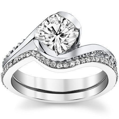Cushion Semi-Bezel Bypass Moissanite Engagement Ring